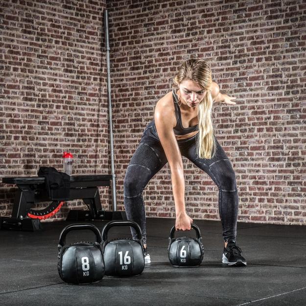 Kettlebell In PVC Da 16 Kg - Manico Largo 4,5 Cm, Finestra Per Gesso, Rivestimento Anti Odore E Anti Usura